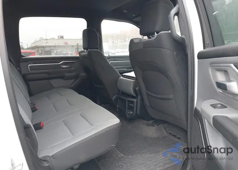 2022 Ram 1500 Big Horn 4X4 5'7 Box z USA, uszkodzony, nr VIN 1C6SRFFT8NN428354